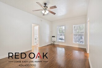 5600 Fernwood Ave in Los Angeles, CA - Building Photo - Building Photo
