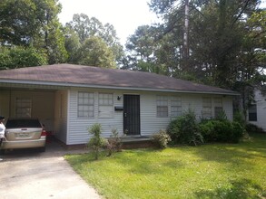 2790 Pinebrook Dr in Jackson, MS - Building Photo - Building Photo