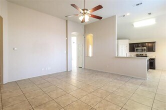 6503 Fairglen Dr in Arlington, TX - Foto de edificio - Building Photo
