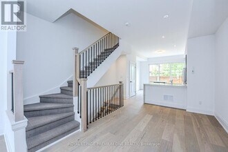 60-160 Lunar Cres in Mississauga, ON - Building Photo - Building Photo