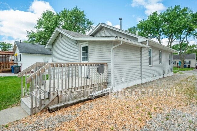 2409 45th St in Des Moines, IA - Building Photo - Building Photo