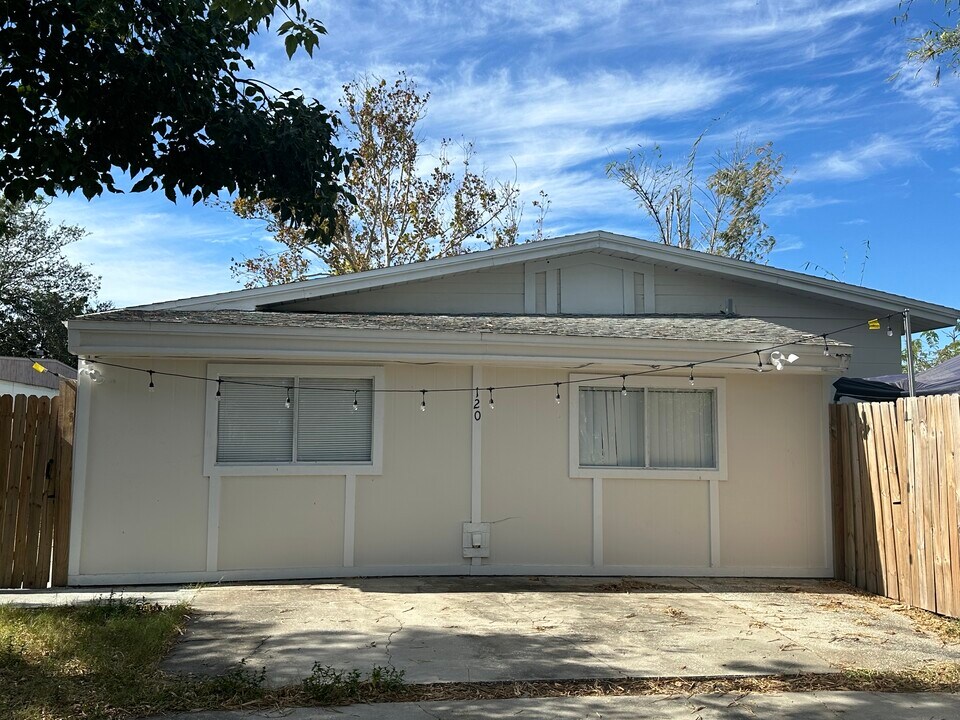 120 N Van Buren Ave in Orlando, FL - Building Photo