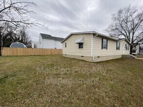 900 White St in Fredericksburg, VA - Building Photo - Building Photo
