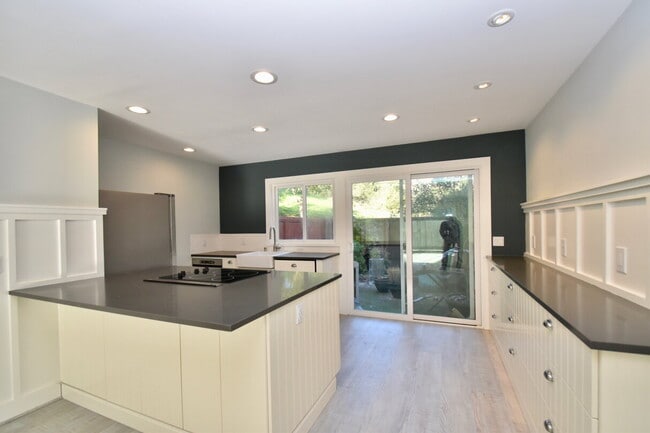 30 Aries Ln in Novato, CA - Building Photo - Building Photo