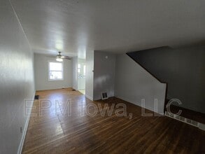 247 Madison St in Waterloo, IA - Building Photo - Building Photo