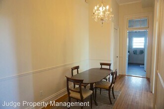 213 E Hall St in Savannah, GA - Building Photo - Building Photo