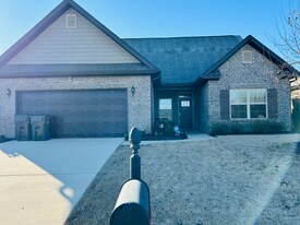 292 Holt St in Meridianville, AL - Building Photo