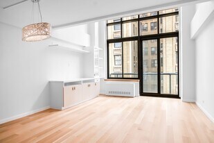 250 W 89th St in New York, NY - Building Photo