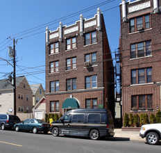 759 Avenue A in Bayonne, NJ - Building Photo - Building Photo