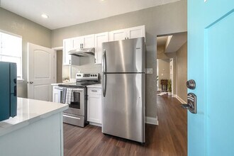 2501 W North B St in Tampa, FL - Building Photo - Building Photo