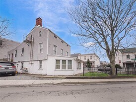 32 4th St in Haverstraw, NY - Building Photo
