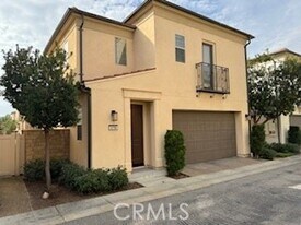 21730 Candela Dr in Santa Clarita, CA - Building Photo