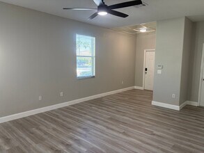 2703 Isabella Valley Ct in Brandon, FL - Building Photo - Building Photo