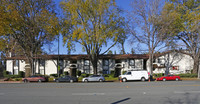 Mission Villa Apartments in San Jose, CA - Foto de edificio - Building Photo