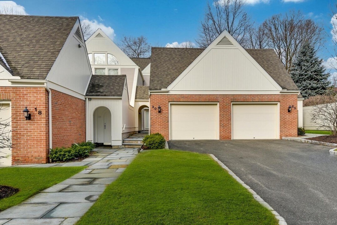 20 Sedgewick Village Ln in Darien, CT - Foto de edificio