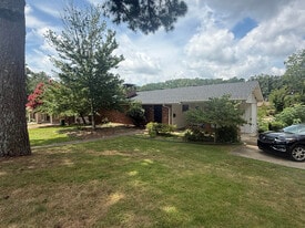 147 Jewell Rd in Little Rock, AR - Building Photo