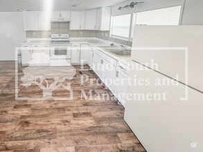 1611 Slash Pine Rd in Lakeland, FL - Building Photo - Building Photo