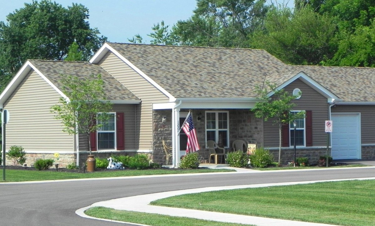 Lamplighter Senior Village I (55+) in Grove City, OH - Foto de edificio