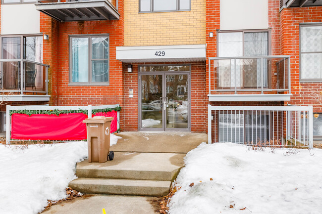 429 21E Av in Lachine, QC - Building Photo - Building Photo