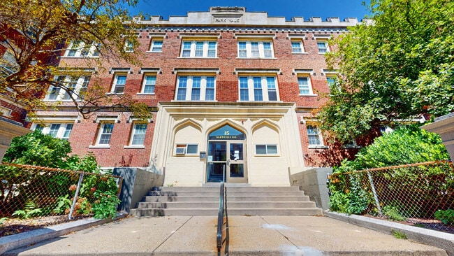 51 Glenville Ave, Unit 15-4