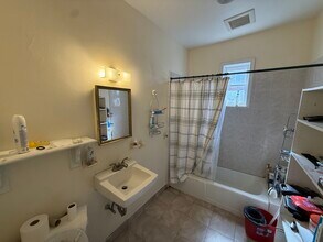 348 Faneuil St, Unit 2 in Boston, MA - Building Photo - Building Photo