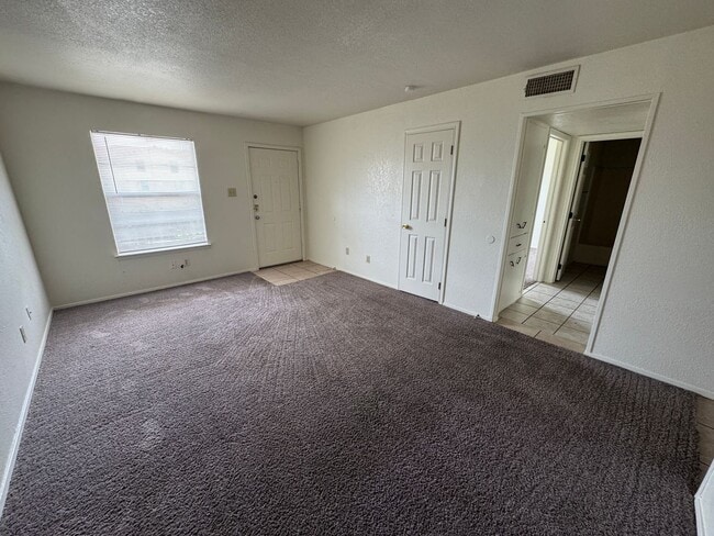 1106 Eastside Dr in Killeen, TX - Building Photo - Building Photo