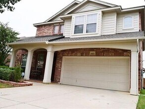 1029 Loblolly Pine Dr in Arlington, TX - Building Photo - Building Photo