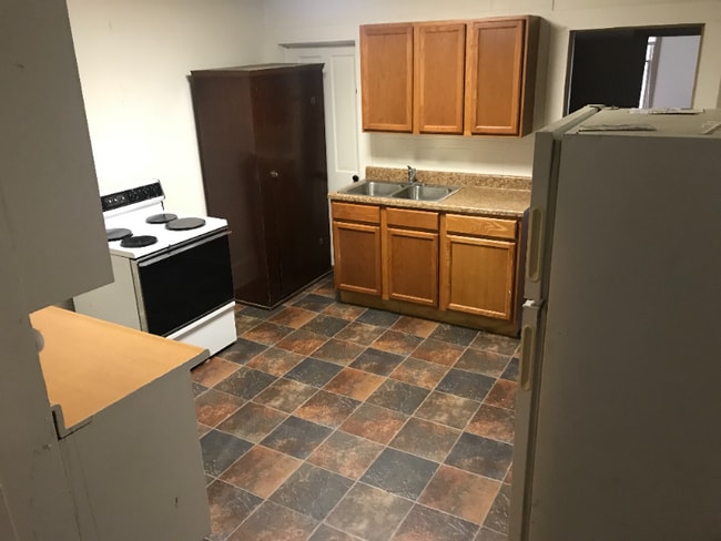 property at 1202 Gomber Ave