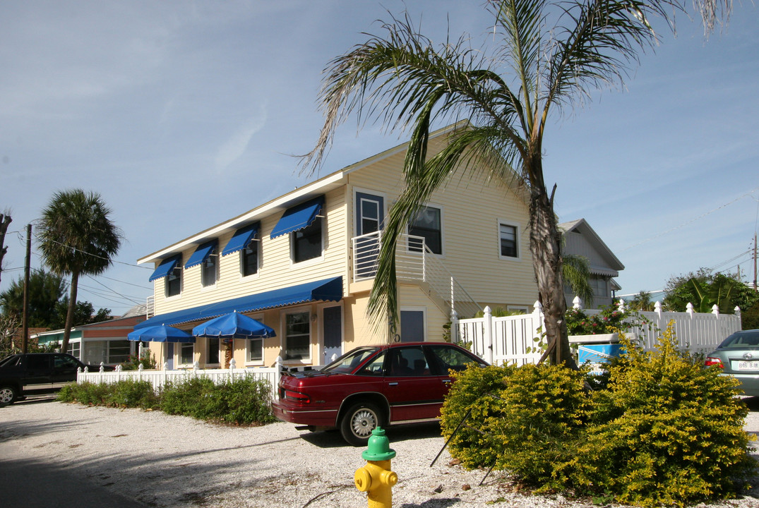 200 Bay Dr N in Bradenton Beach, FL - Building Photo