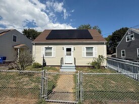 62 McKinley Ave in Stratford, CT - Building Photo