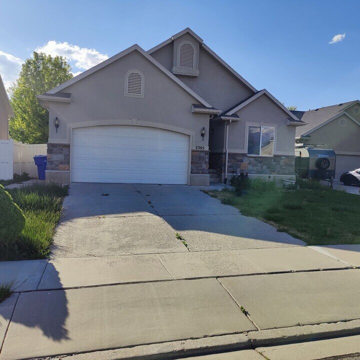 2305 N 2080 W in Lehi, UT - Building Photo
