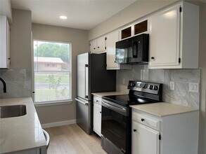 8811 Cainwood Ln in Austin, TX - Building Photo - Building Photo