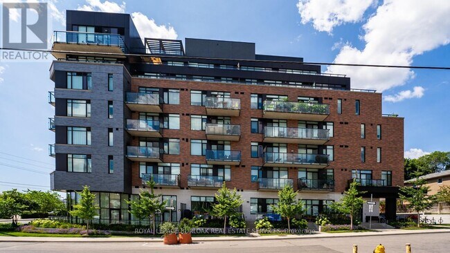 25 Malcolm Rd in Toronto, ON - Building Photo - Building Photo