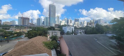 520 SW 5th St in Miami, FL - Building Photo - Building Photo