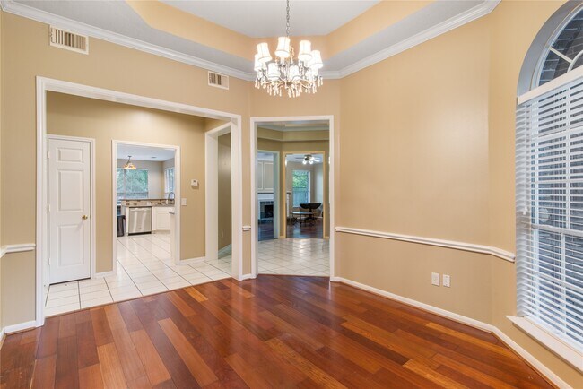 property at 6 Windfern Pl