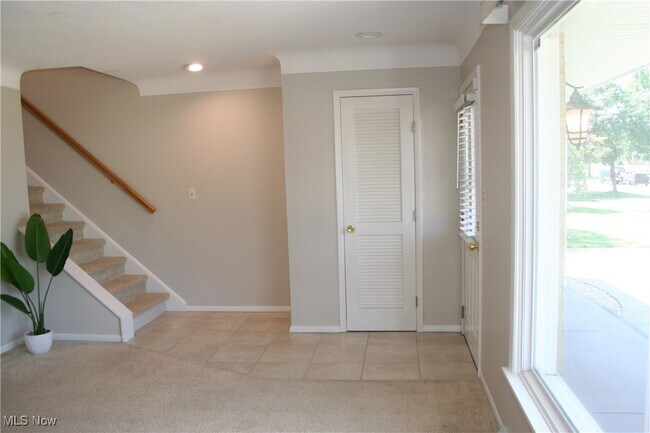 1269 Bonnie Ln in Mayfield Heights, OH - Building Photo - Building Photo