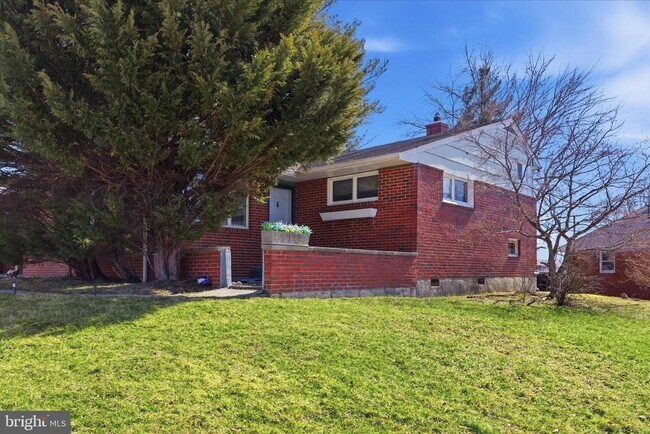 2423 Harwood Rd in Parkville, MD - Building Photo - Building Photo