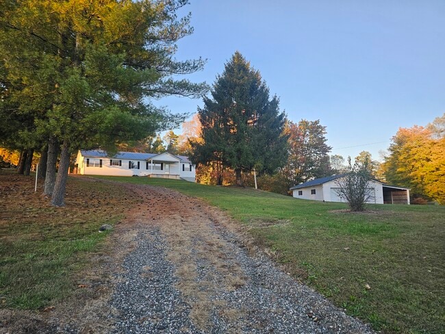 property at 559 Robert Kelly Rd