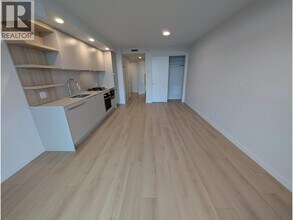 311 Alderson Ave in Coquitlam, BC - Building Photo - Building Photo