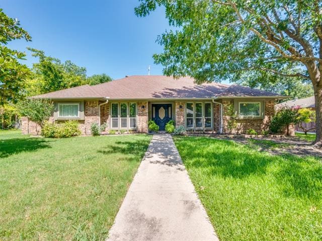 property at 3220 Nottingham Dr