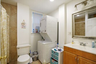 17 Carmel St, Unit 2 in Boston, MA - Foto de edificio - Building Photo