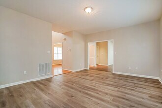 343 Victor Ct in Garner, NC - Foto de edificio - Building Photo