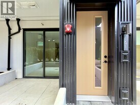 2810-2810 Nanaimo St in Vancouver, BC - Building Photo