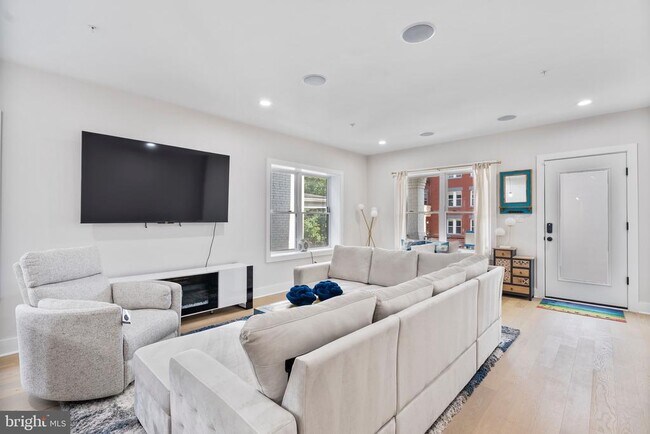 615 Irving St NW in Washington, DC - Building Photo - Building Photo