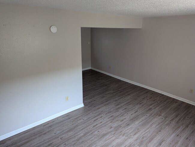 127 Bonnymede Rd in Pueblo, CO - Building Photo - Building Photo