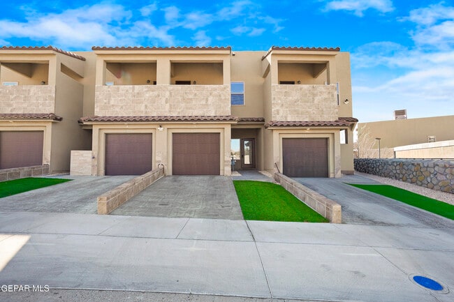 6315 Escondido Dr in El Paso, TX - Building Photo - Building Photo