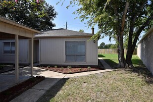 16278 Indian Mill Dr in Houston, TX - Building Photo - Building Photo