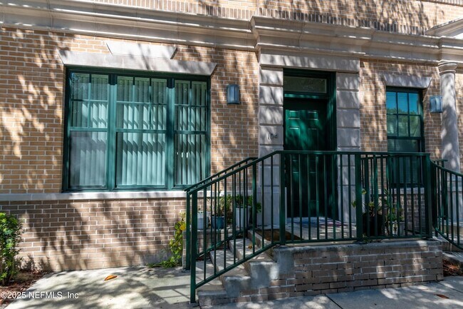 1661 Riverside Ave in Jacksonville, FL - Foto de edificio - Building Photo