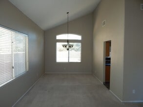 316 Greenleaf Glen St in Henderson, NV - Building Photo - Building Photo