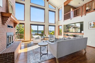 31 Ravenshoe Rd in Rogers, AR - Building Photo